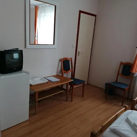 Bed & Breakfast Hullam Panzio *