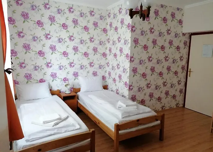 Hullam Panzio Bed & Breakfast *
